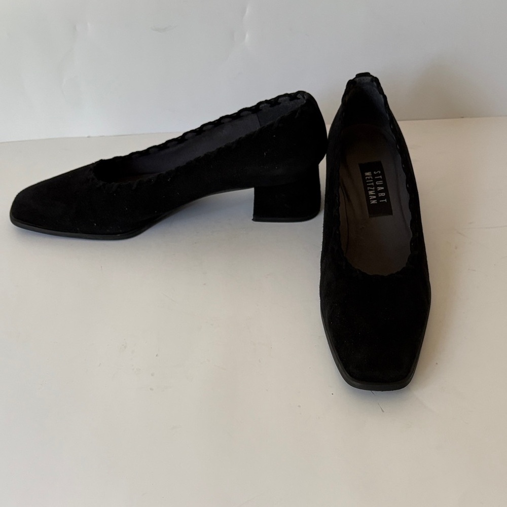 Stuart Weitzman Black Suede pumps 10AA